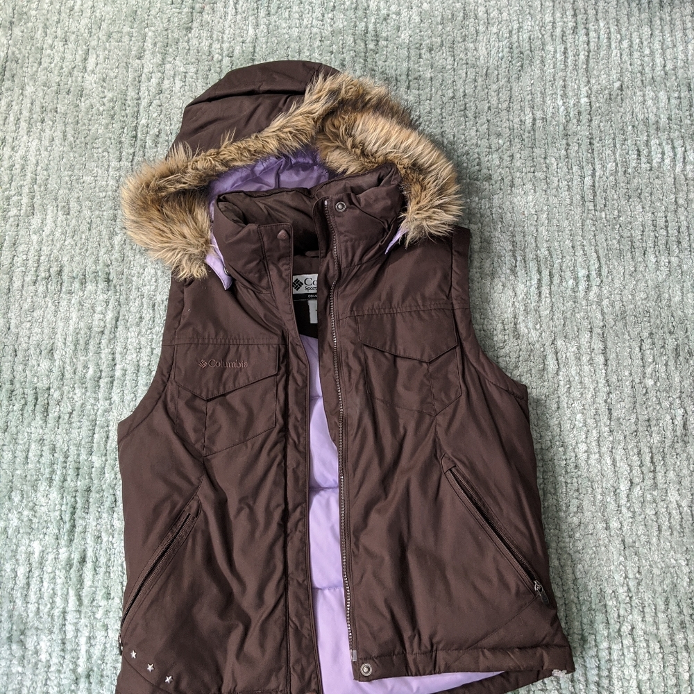 Columbia vest with hood